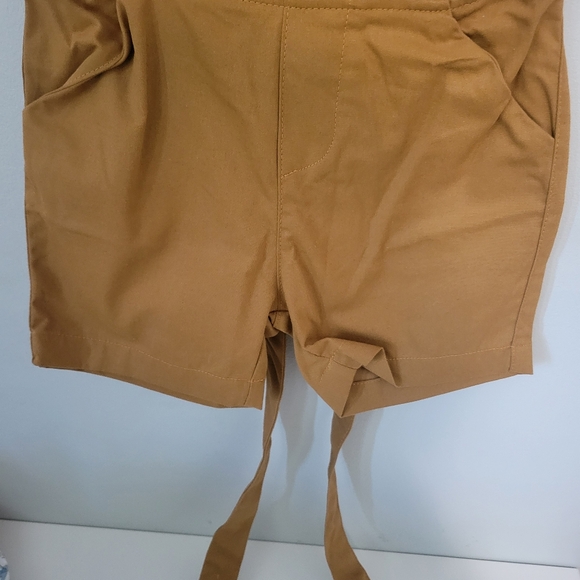 2T leapord print suspenders outfit. - Picture 3 of 5